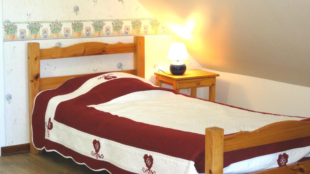 Les Chemins Verts Buissard Chambre photo