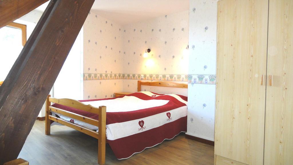 Les Chemins Verts Buissard Chambre photo