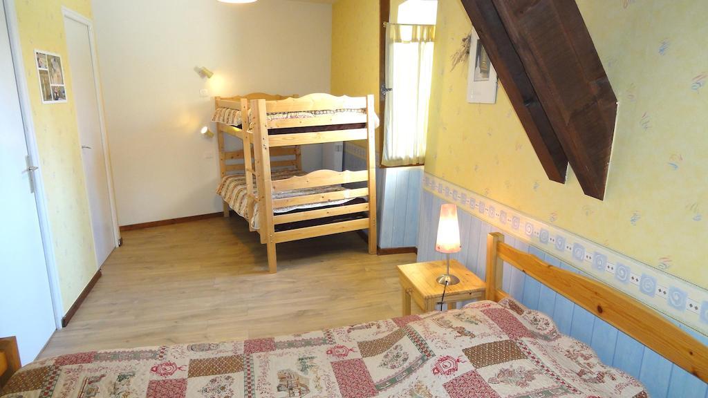 Les Chemins Verts Buissard Chambre photo