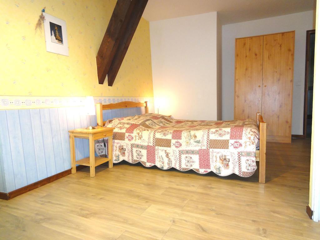 Les Chemins Verts Buissard Chambre photo